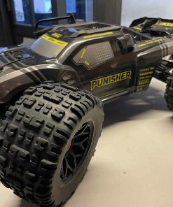 Team Corally Punisher XP 6S gebruikt