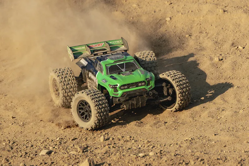Team Corally - FURAGO XD Brushed 2S Battery and Charger Incl Green - Afbeelding 6