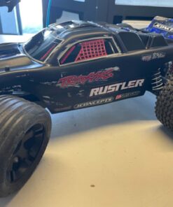 Traxxas Ruslter 2wd Stadium Truck incl accu & lader